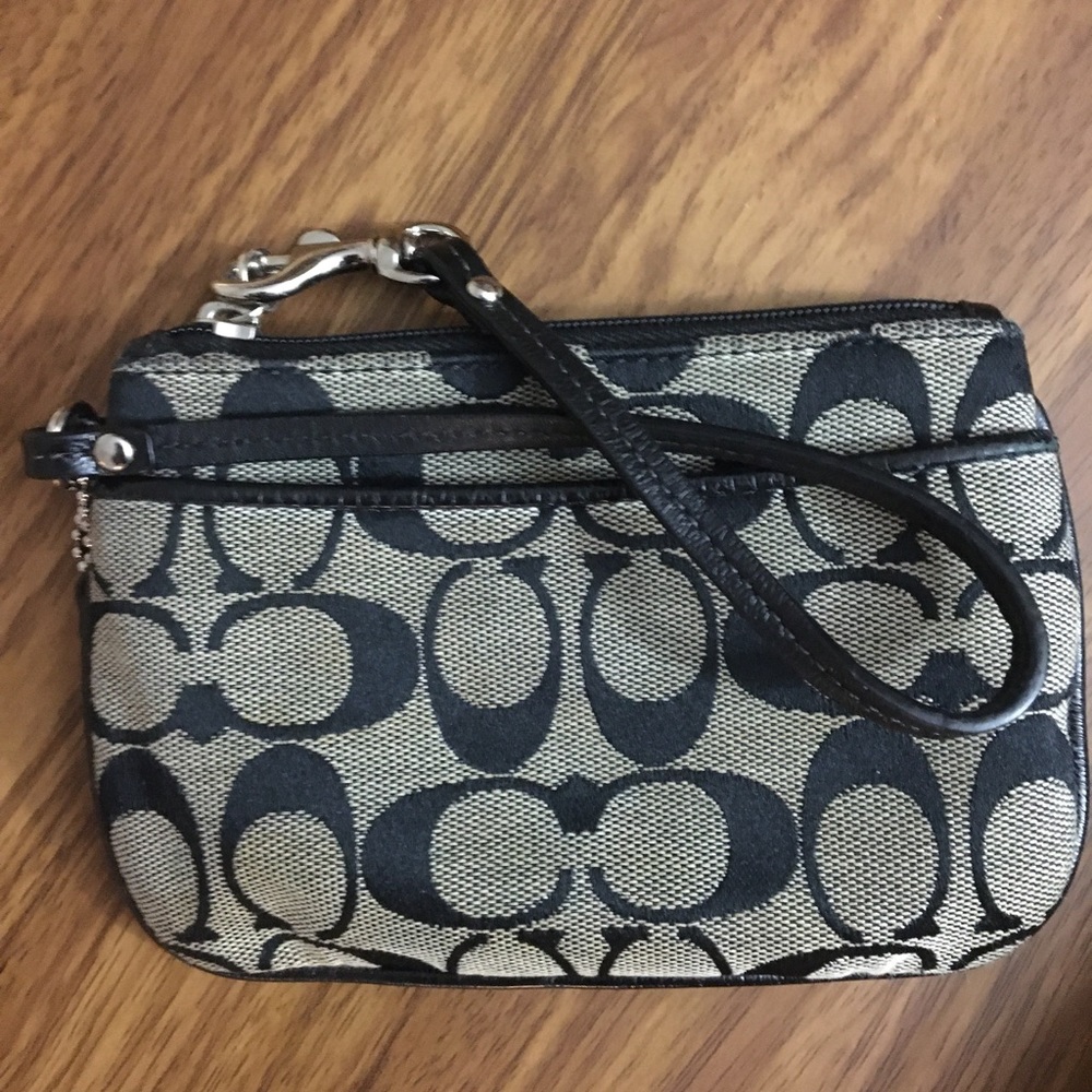 Coach Wristlet - Picture 2 of 6